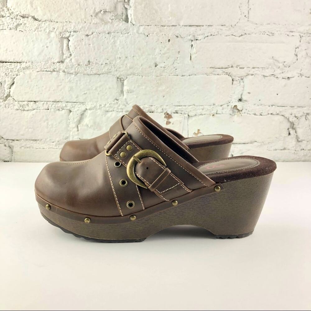 Bongo Platform Buckle Mules